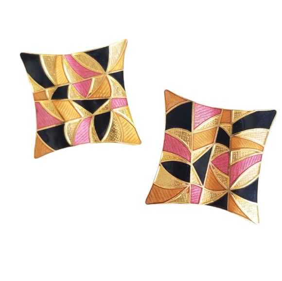 Vintage Gold Metallic Enamel Pierced Post Earrings - Picture 14 of 15